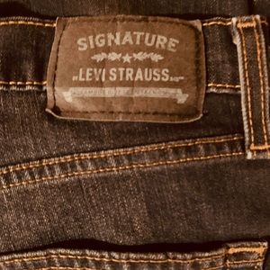 signqture skinny levis strauss